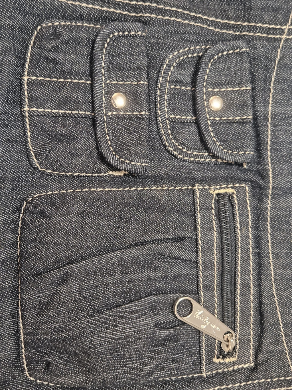 NWOT Thirty-One Fitted Purse Skirt Dark Wash Denim With Pocket Accents