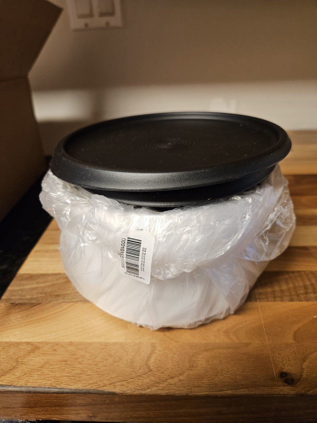 Set of 8 Tupperware One-Touch Topper & Reminder Canisters White W Black Lids New