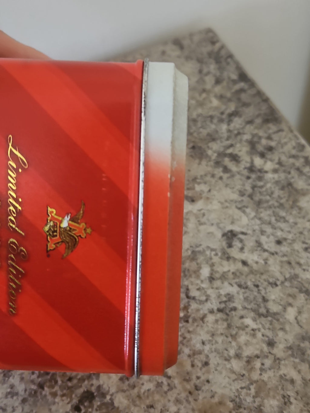 Vintage 2006 Budweiser Beer Limited Edition Holiday Collector Tin Clydesdales