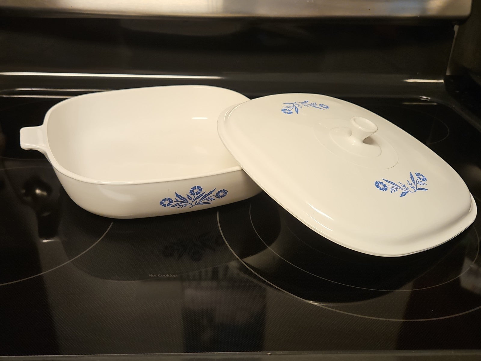 Corning Ware Blue Cornflower Pyroceram A28 10” Casserole Baking Dish w/ Lid EUC