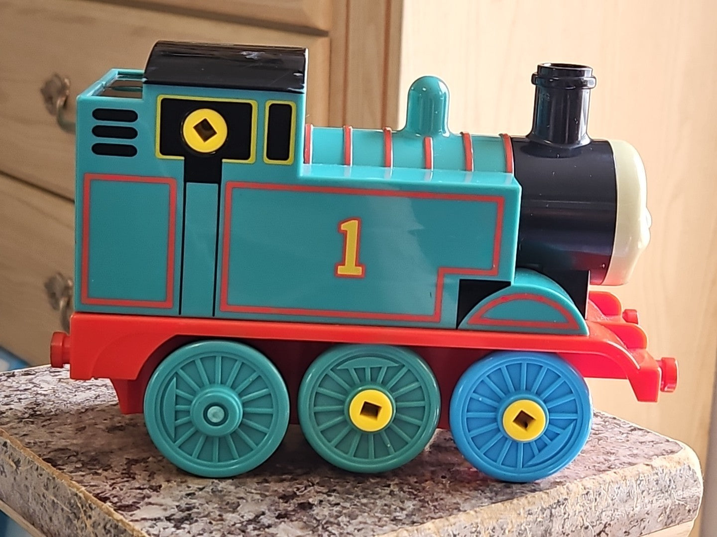Thomas The Tank Tomy Motorized Train Engine 2004 6.5" Non Functioning Parts Only