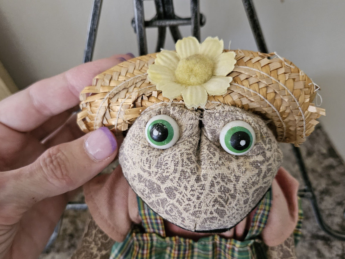 Commonwealth Toy & Novelty Co Vintage 1990's Country Cottage 6" Brown Frog