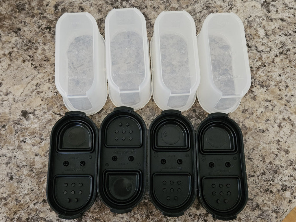Set of 4 Tupperware Small Spice Shakers With White Lids EUC