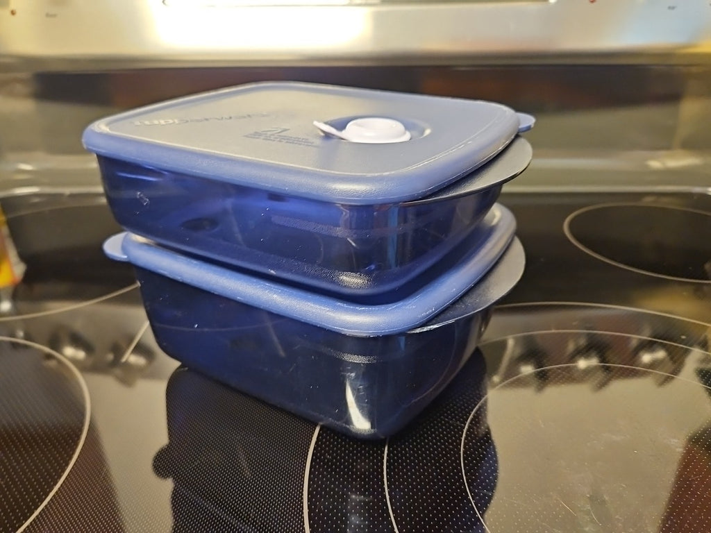 Set of 2 Tupperware Vent N Serve Medium Shallow / Medium Container Indigo Blue