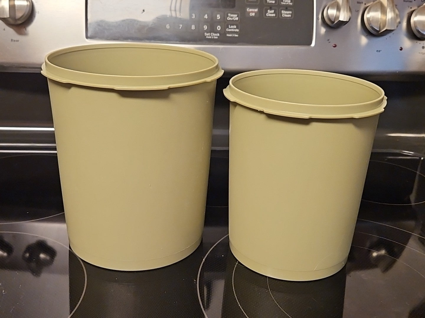 Set Of 2 Vintage Tupperware Olive Canisters #807 & #809 W/ 1 Sheer Lid #810