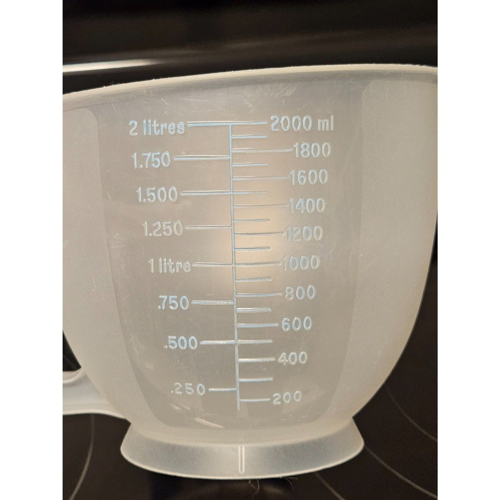 Vintage Tupperware Mix-N-Stor 2 quart Measuring Cup Pitcher Only No Lid #500