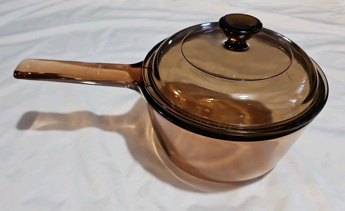 Vintage CorningWare Vision 1 L Amber Saucepan Pot w/ Spout & Pyrex V-1-C Lid