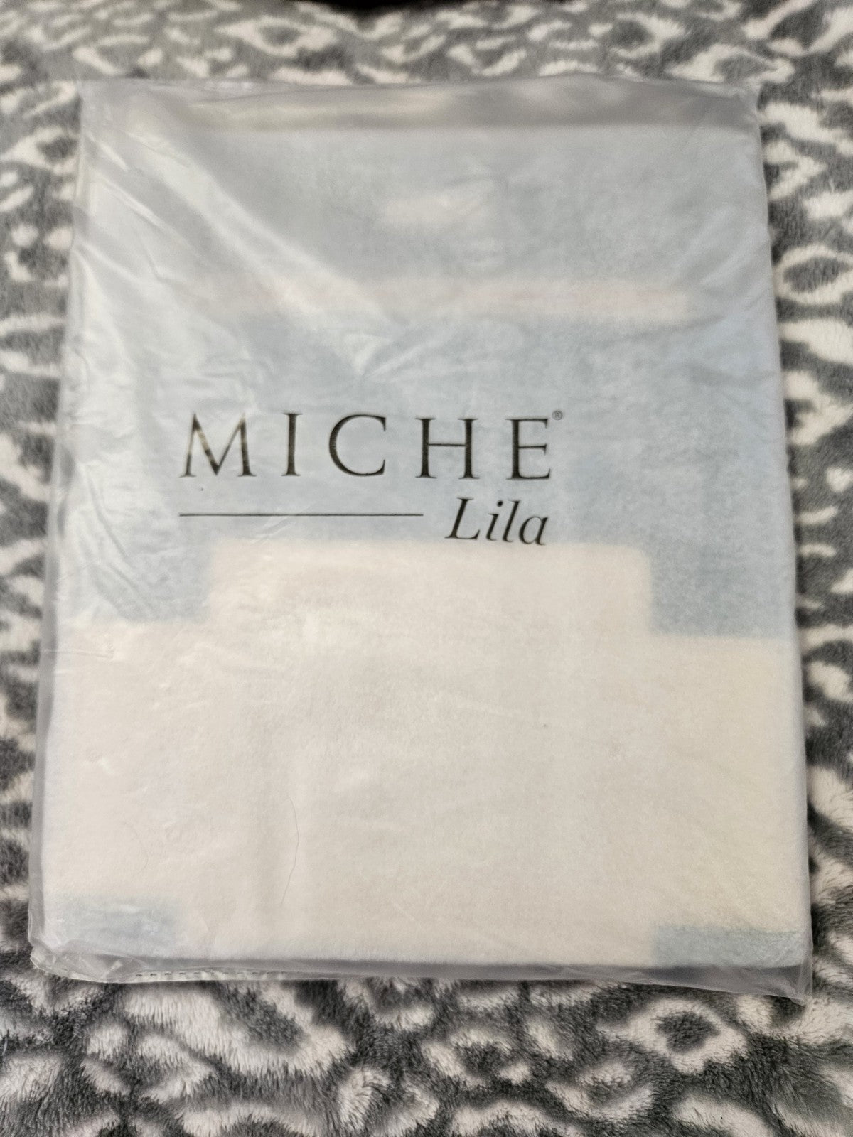 New In Package Retired Miche Petite Shell Lila Teal & White Faux Leather