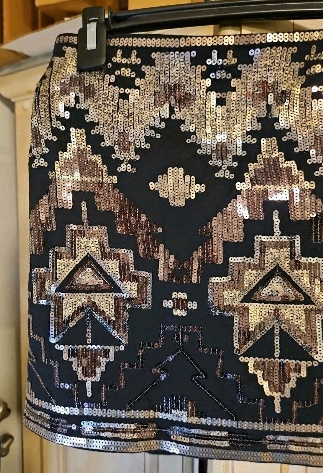 Express Aztec Geometric Print Sequin Mini Skirt Gold Black XS (27x13) Excellent
