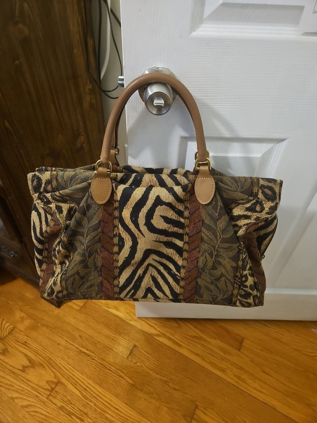 Vintage Gevive By Boyt Animal Print Tapestry Tote Duffle Bag Beautiful Condition