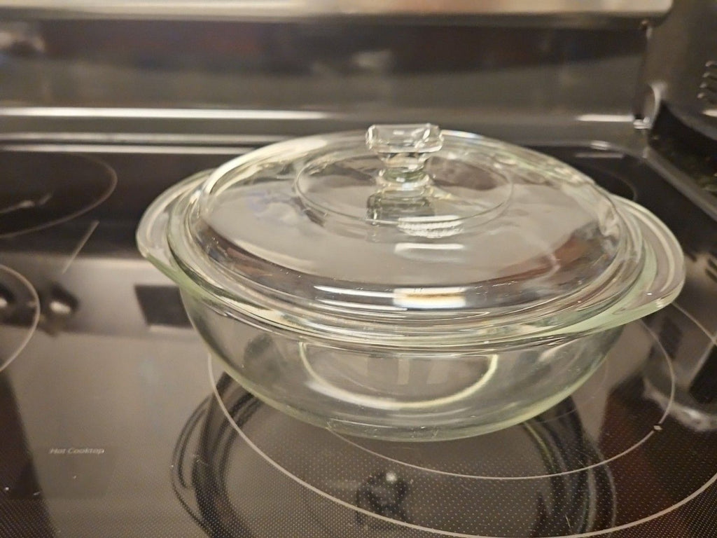 PYREX 024 ~ 2Qt Clear Round Glass Bowl With Lid USA