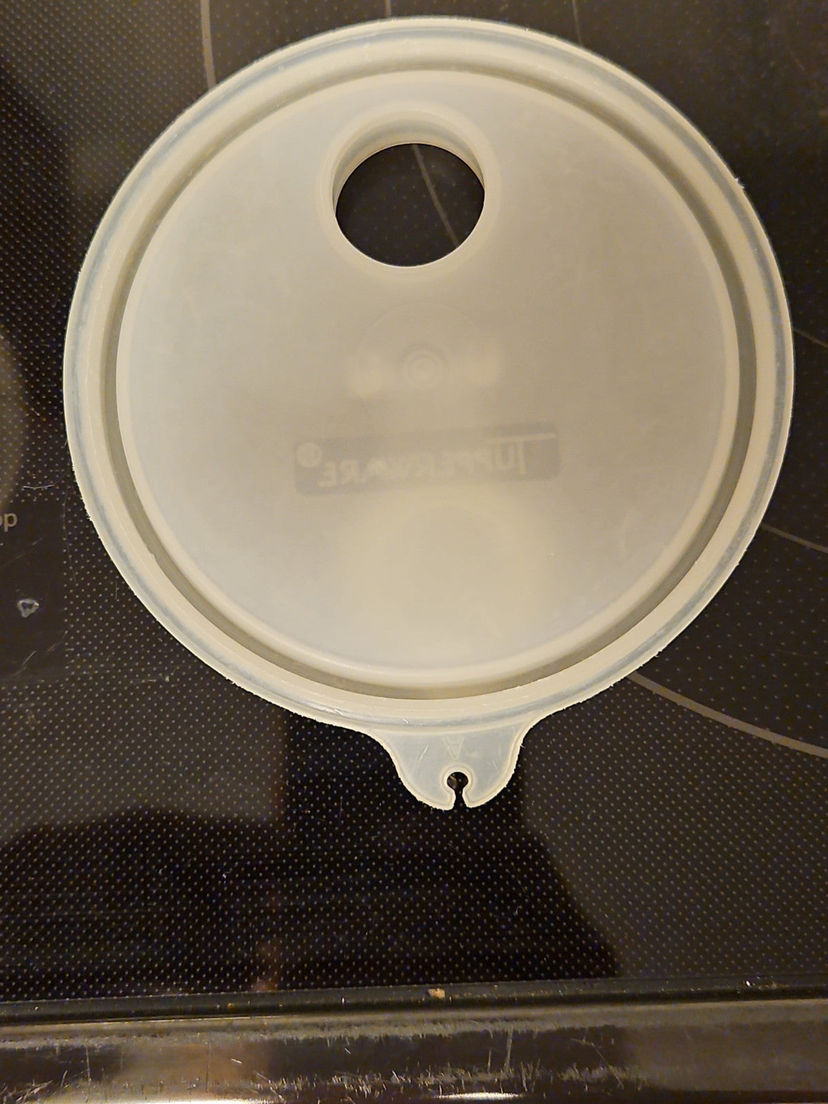 Vintage Tupperware 261 Sheer Handolier Pitcher Sheer Flip Top Seal 563