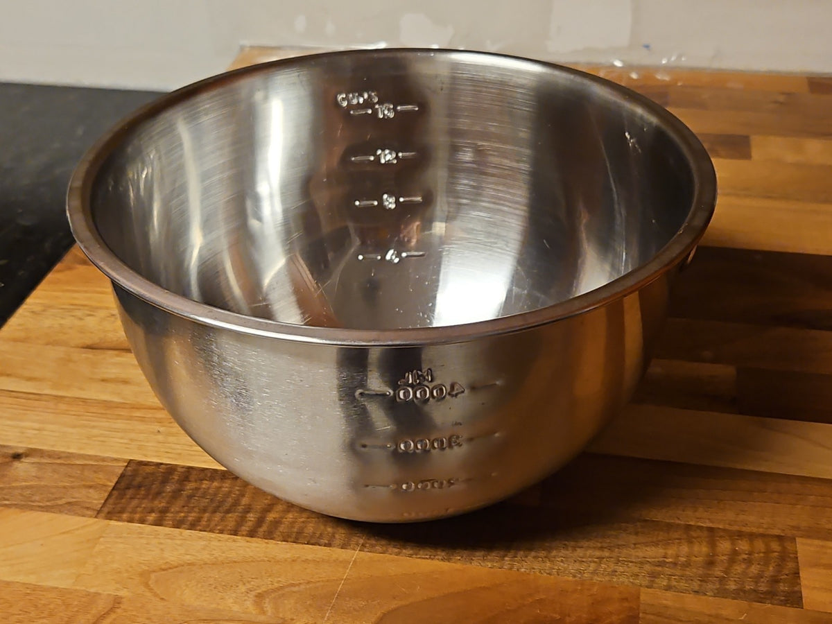 Stainless Steel 16-Cup Mixing Bowl W/ Measurement Markings In Cup & ML Unbranded