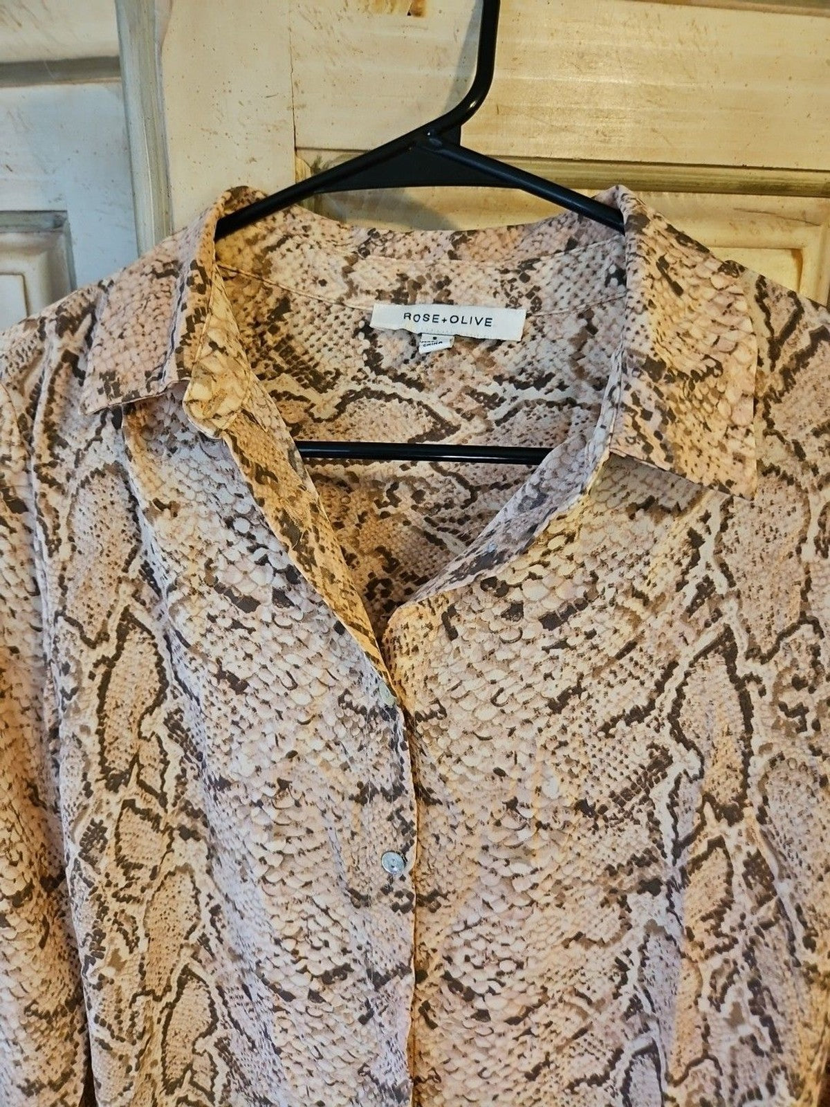 Rose + Olive Womens Blouse Sz Small Pink Snake Print Button Down Long Sleeve