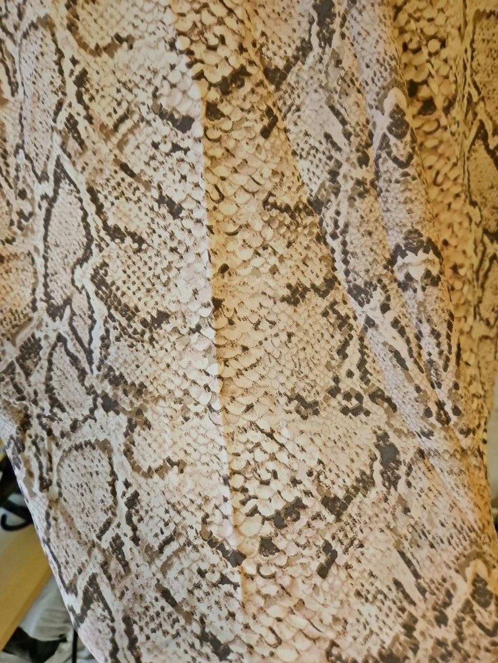 Rose + Olive Womens Blouse Sz Small Pink Snake Print Button Down Long Sleeve