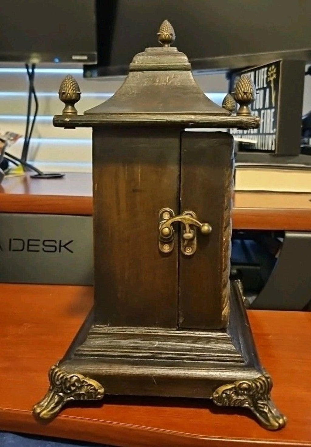 Three Hands Corp Ornate Shelf Clock Brown and Brass Interior Key Holder WORKS