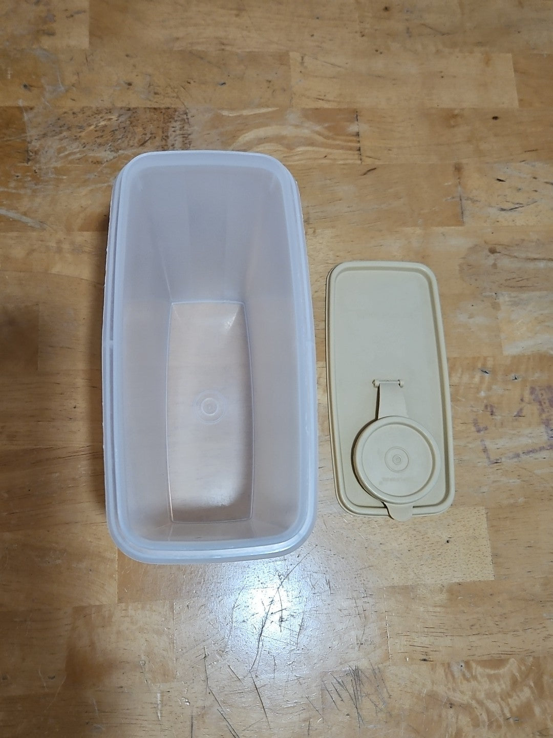 Vintage Tupperware #469 Rectangular Cereal Storage Container W Gold Lid #470