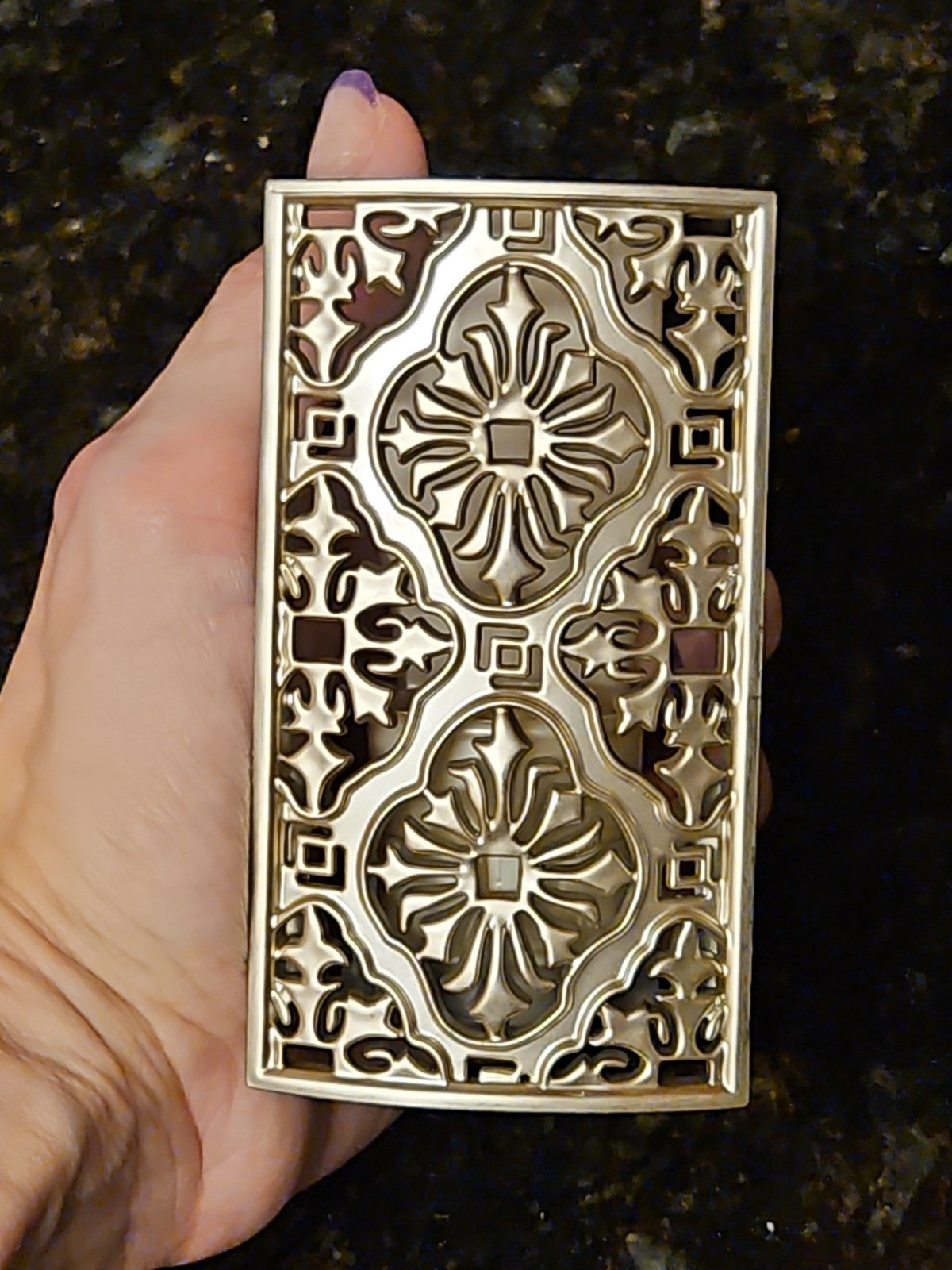 Bath & Body Works Metallic Regency Filigree Wallflowers Plug In Diffuser