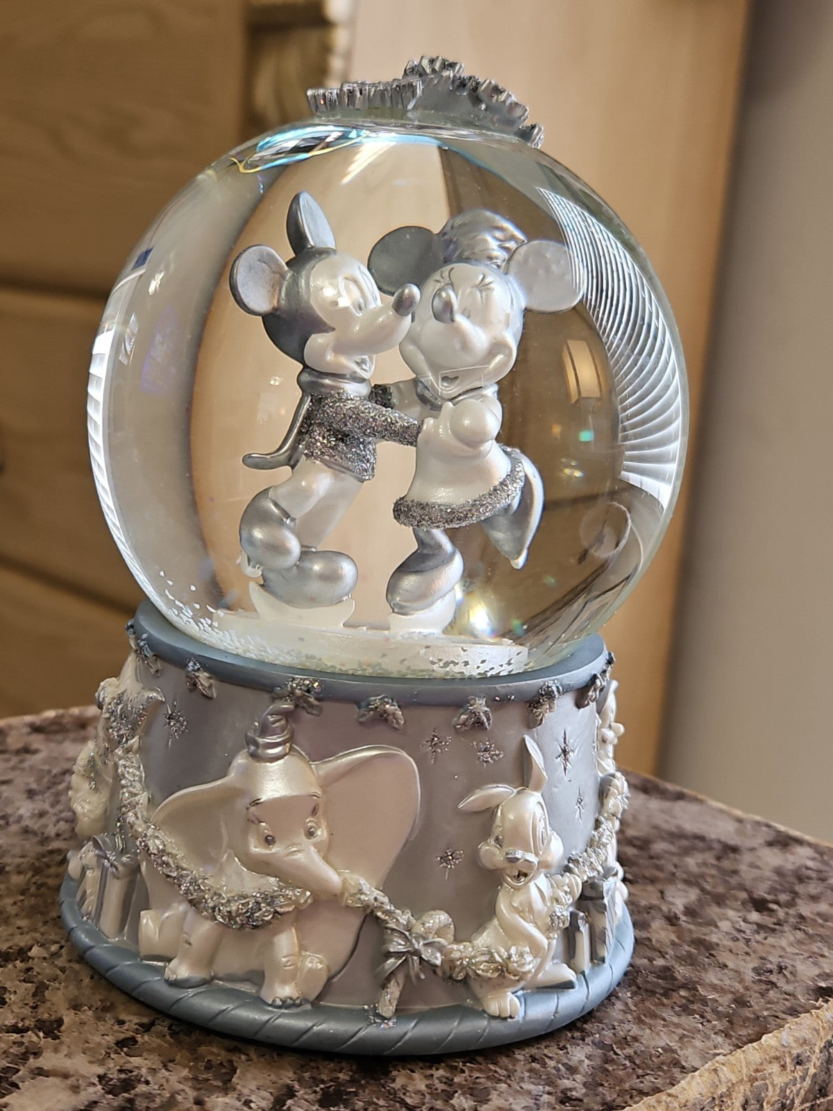 2002 Special Edition Disney Mickey & Minnie Ice Skating Silver Snow Globe