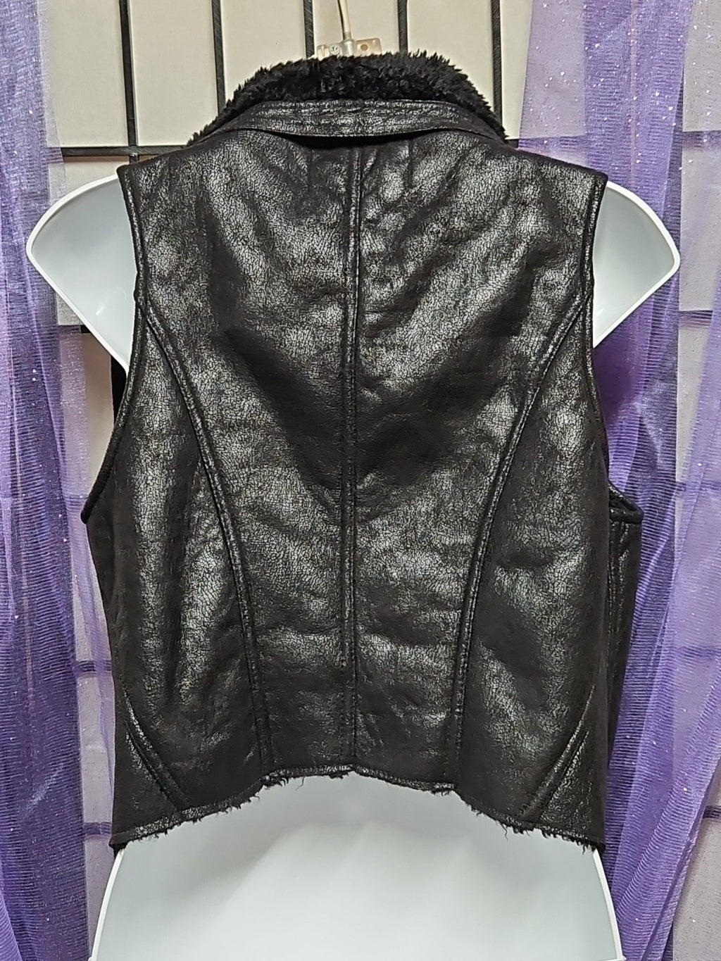 Bar III Black Faux Leather Asymmetrical Cropped Sherpa Lined Motorcycle Vest M