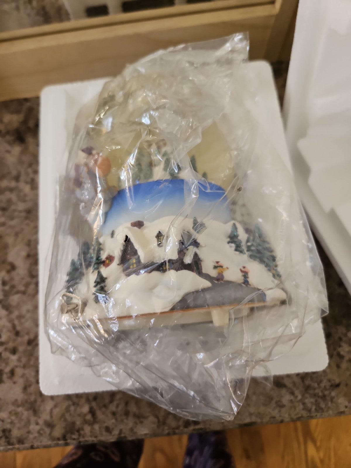 PartyLite 2003 Olde World Village Snow Globe Musical Tealight P7922 EUC Read