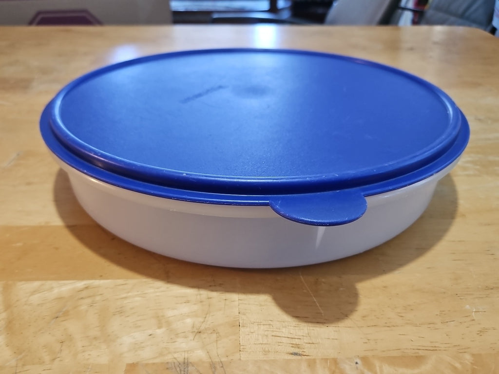 Vintage Tupperware Sheer Cupcake Keeper #242 w/ Blue Lid #2540A