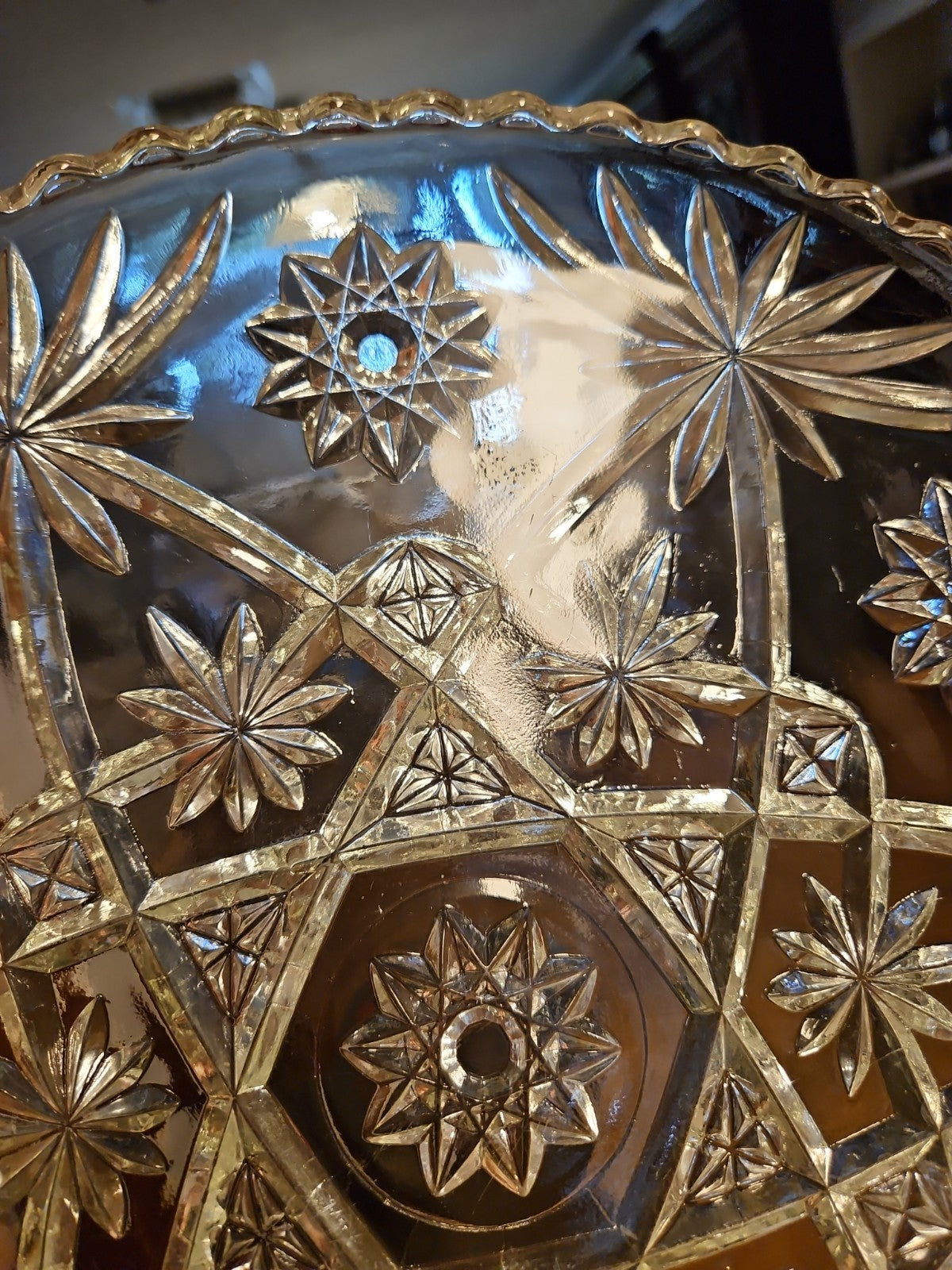 Vintage EAPC Anchor Hocking Star Burst Pressed Glass Platter 13.5" Round EUC
