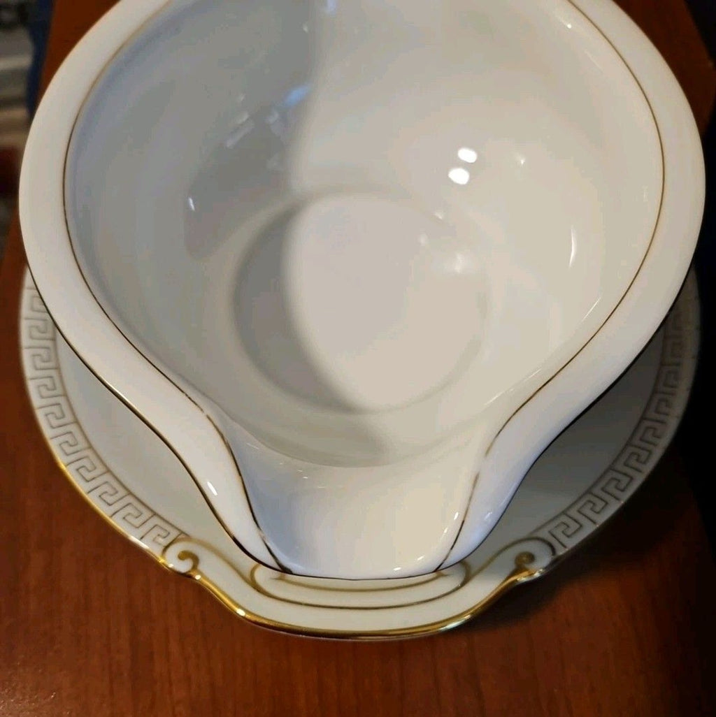 Sone China Gravy Boat with Attached Underplate #1879 Golden Greek Key Pattern