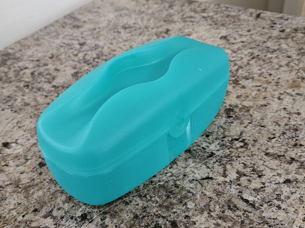 Tupperware Mini-Twin Sub Sandwich Keeper Hoagie Keeper Hot Dog Keeper #7088A