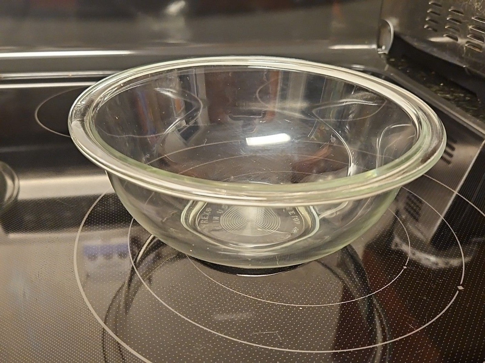 Vintage Pyrex #323 Clear Glass Round Mixing Bowl USA