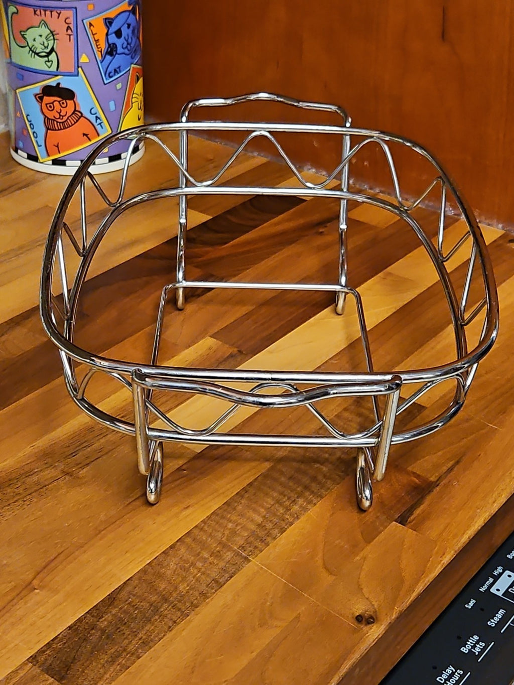 Vintage Chrome Wire Casserole Dish Holder Stand Cradle Rack 13.25 X 9.75 No Dish