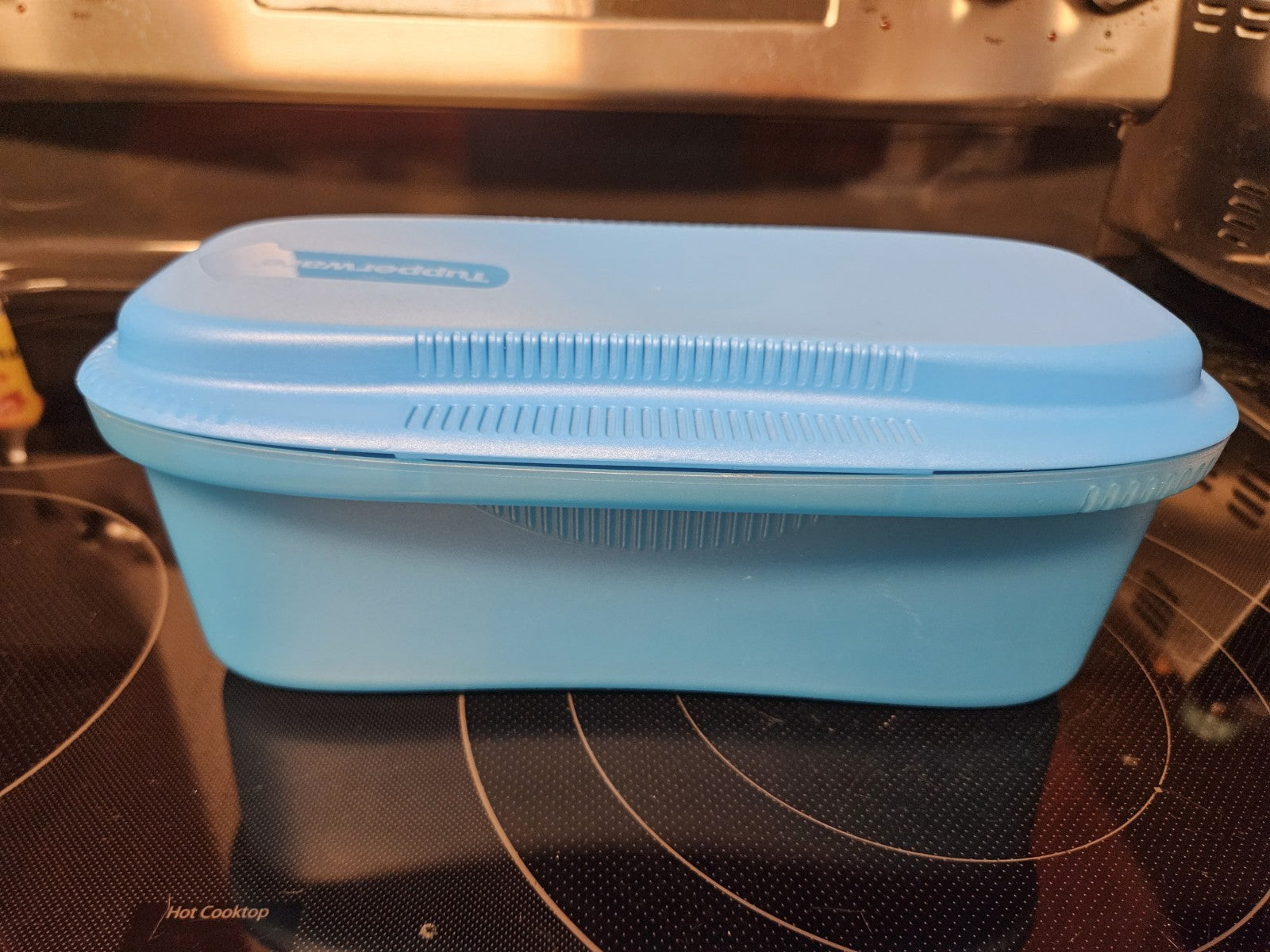 Blue Tupperware Microwave Pasta Maker Spaghetti Cooker #6775A W/ Lid #7209A EUC