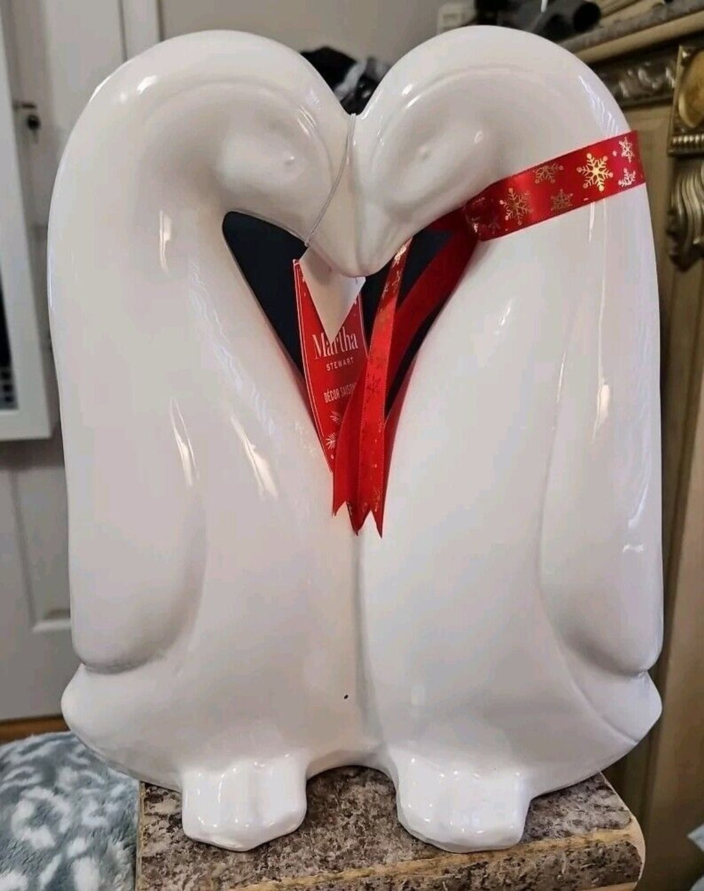Martha Stewart Seasonal Decor penguin family statue 11 inch tall NWT