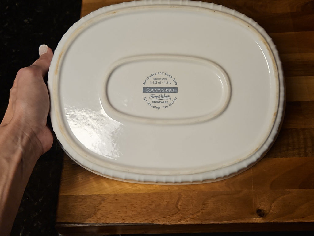 Corning Ware French White 1.5 QT Oval Casserole With Pyrex DC-1/2 Lid EUC