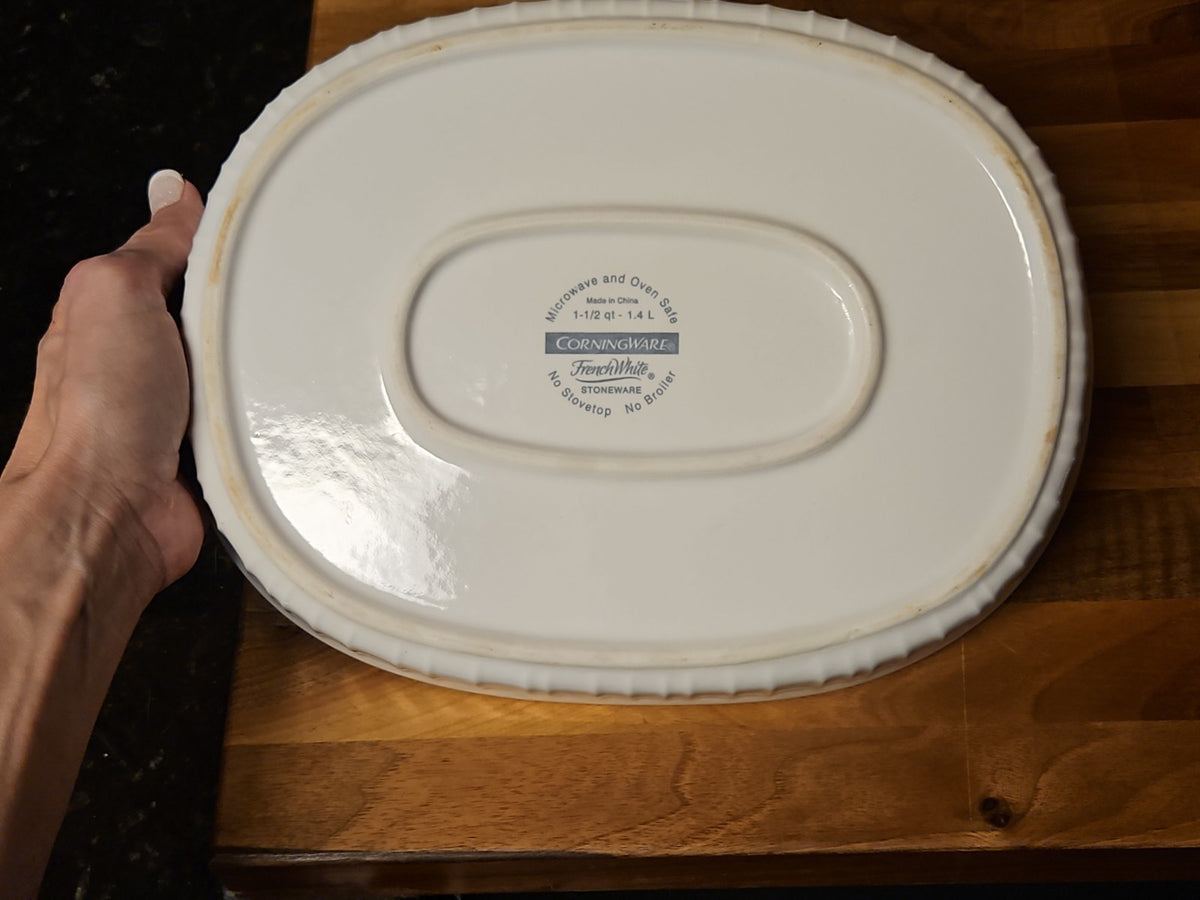 Corning Ware French White 1.5 QT Oval Casserole With Pyrex DC-1/2 Lid EUC