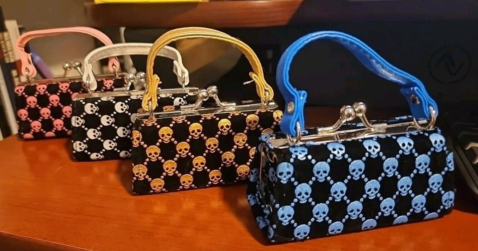 Lot Of 4 Mini Purse Skulls lipstick cases - Coin Holders Pink/Blue/White/Gold