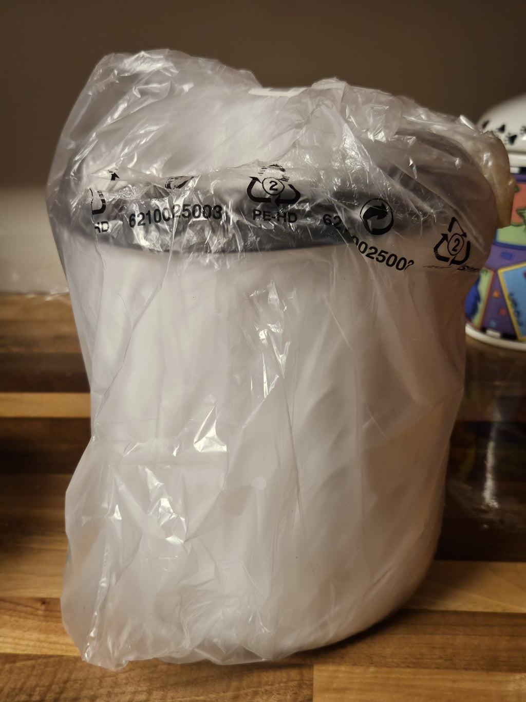 Set of 8 Tupperware One-Touch Topper & Reminder Canisters White W Black Lids New