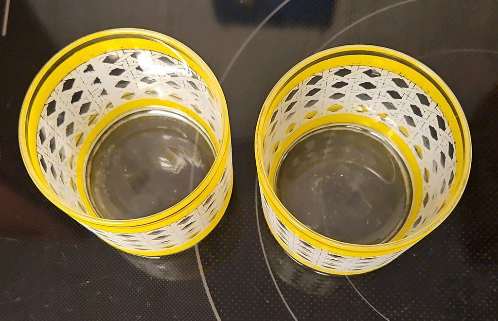 Set Of 4 Vintage MCM Lowball Rocks Glasses Yellow & White Hexagon Weave