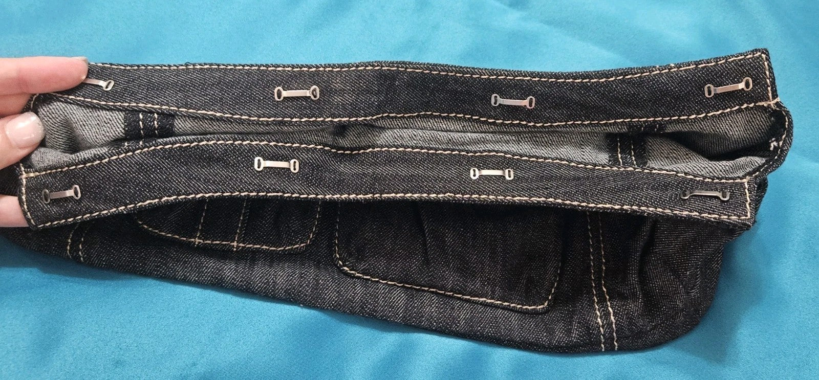 NWOT Thirty-One Fitted Purse Skirt Dark Wash Denim With Pocket Accents