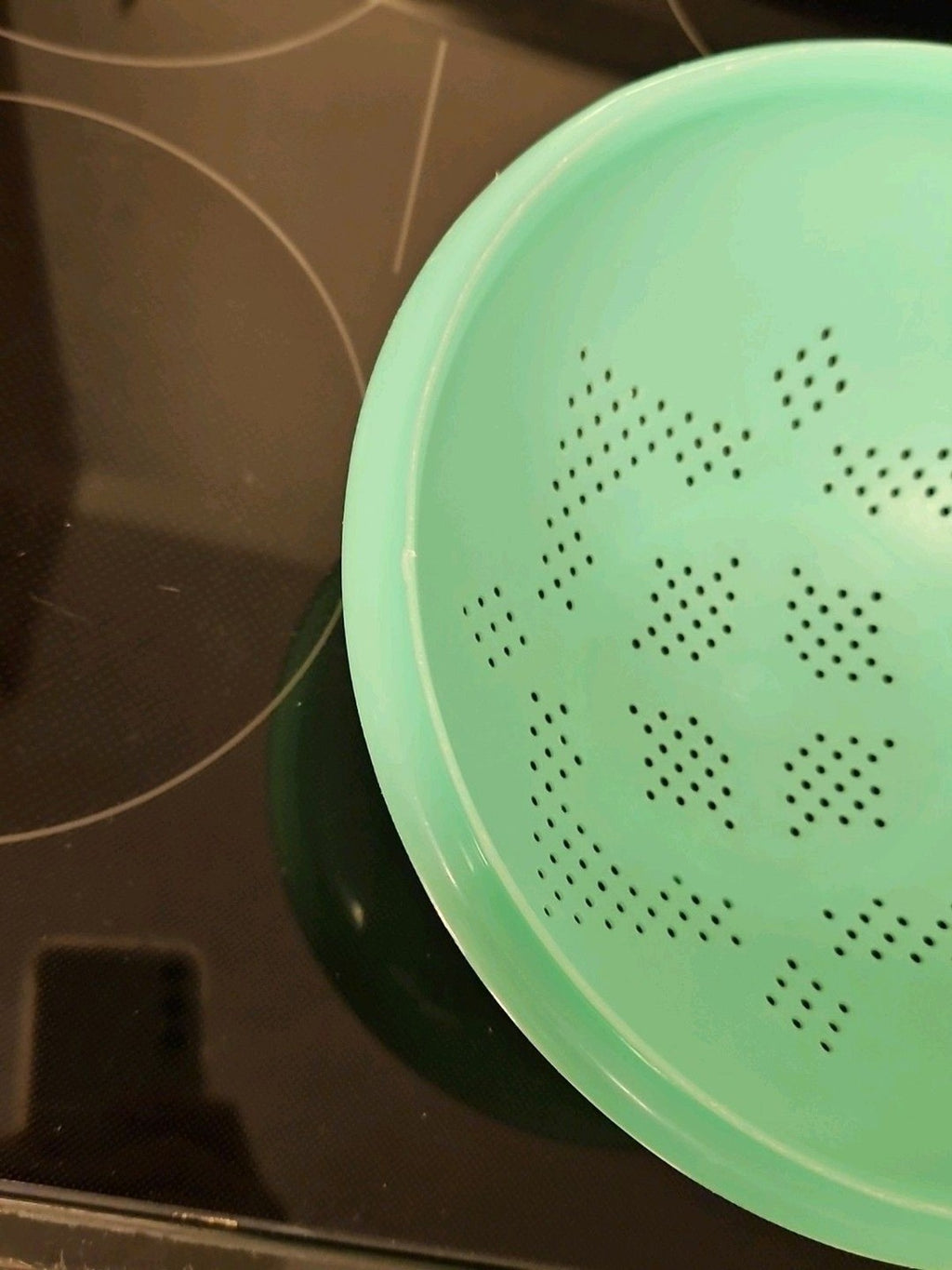 Vintage Tupperware Pasta Strainer Colander  Jadeite Green Footed 9''