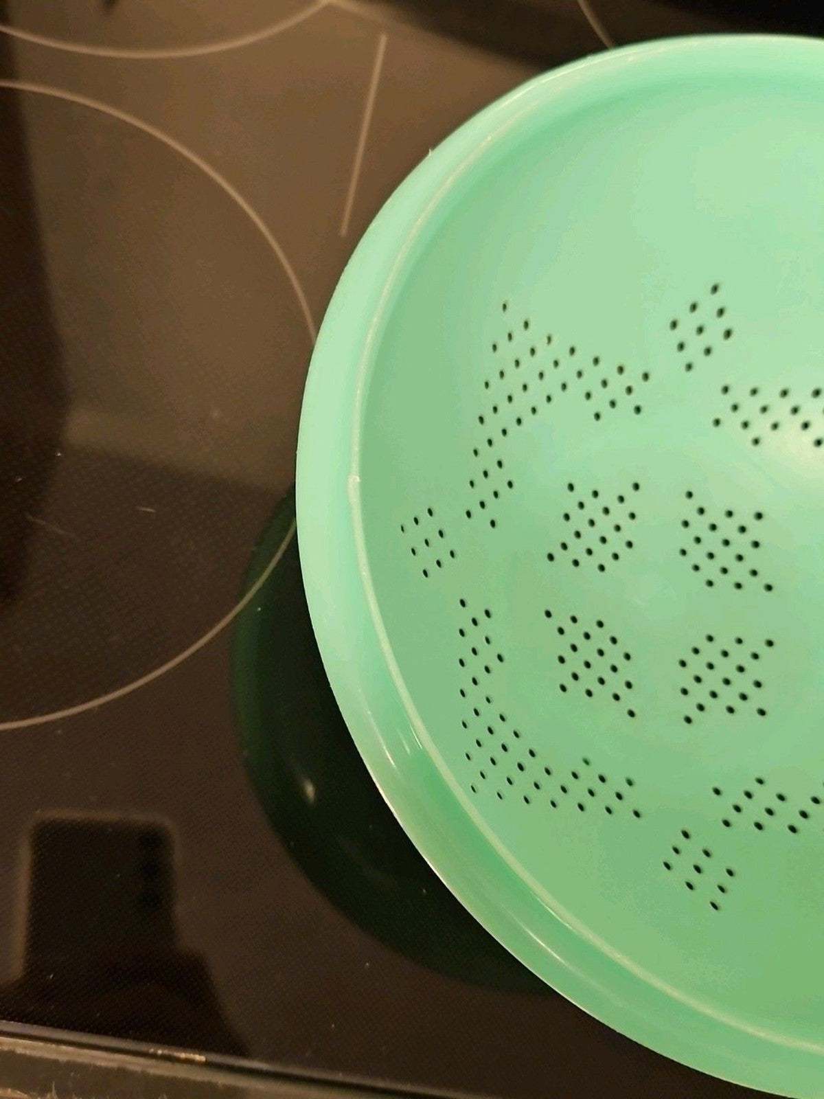 Vintage Tupperware Pasta Strainer Colander  Jadeite Green Footed 9''