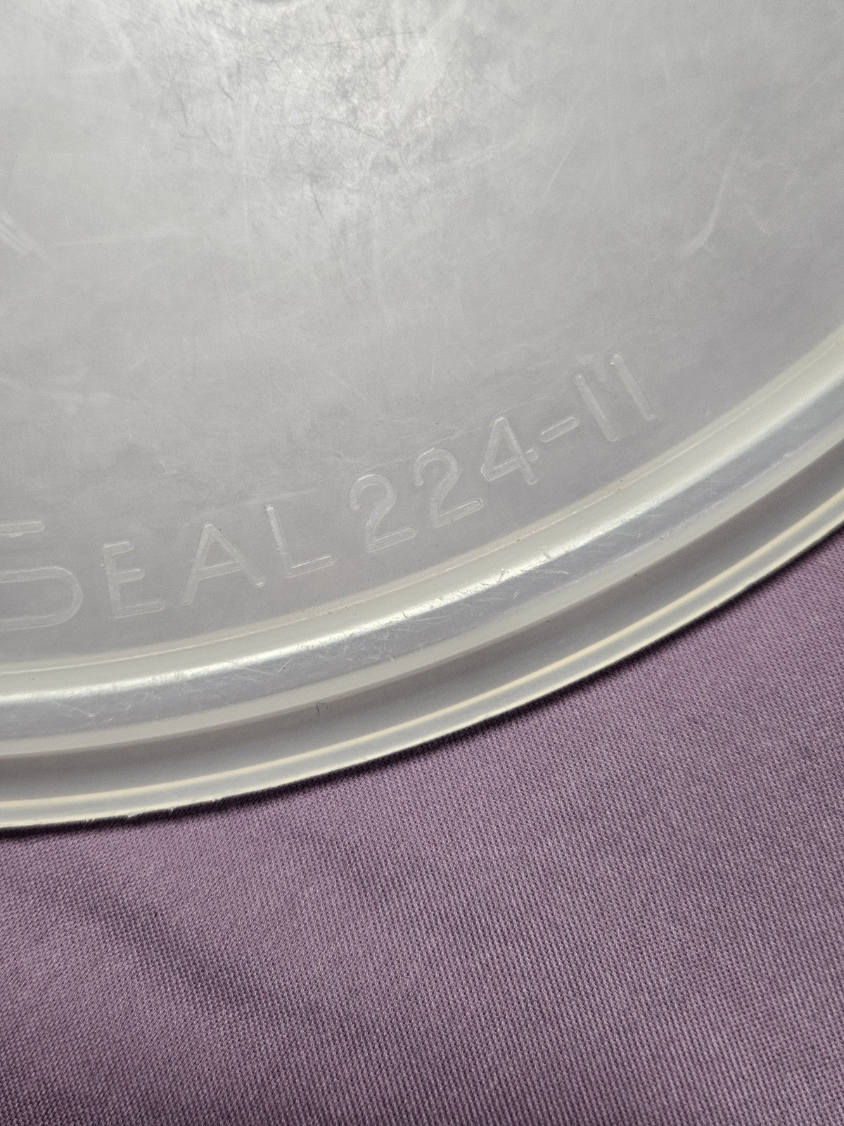 Vintage Tupperware Sheer Cupcake Keeper #242 w/Lid Seal #224 READ