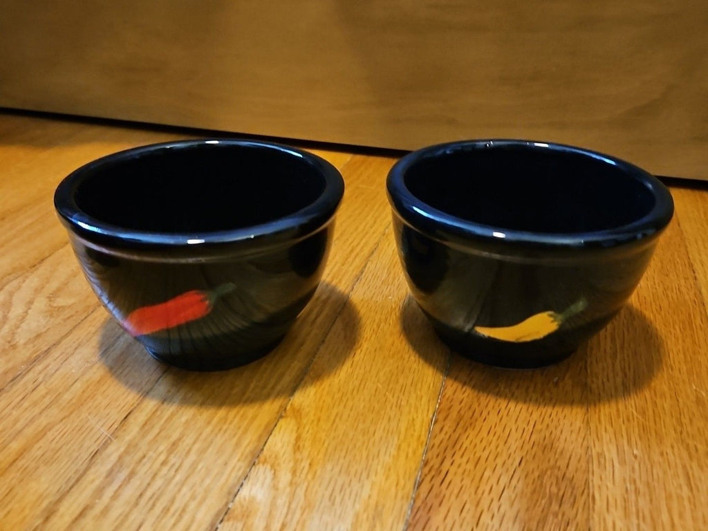 Vintage Y2k Black 4 piece Chip & Dip Serving Set Chili Pepper Design