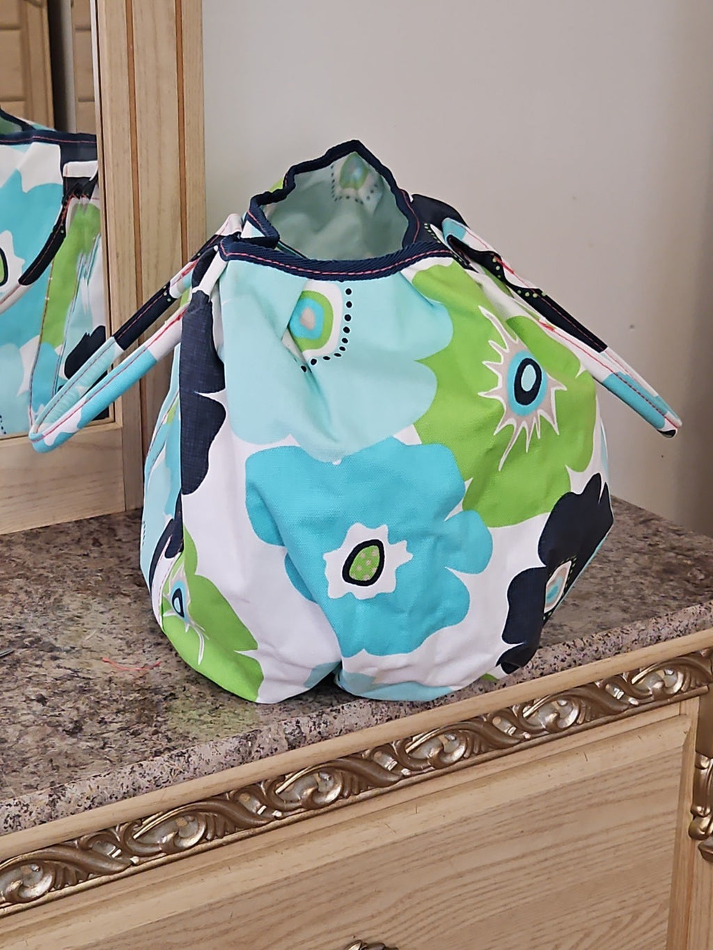 Thirty One Pleated Top Beach Tote 129 Newport Bloom Blue Green Cream 20x13x5"