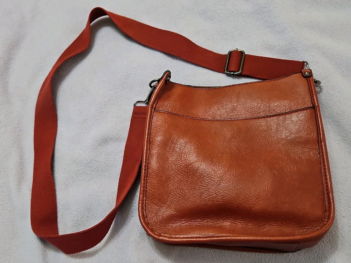 Jen & Co. Posie Vegan Leather Crossbody Rust Red Color EUC