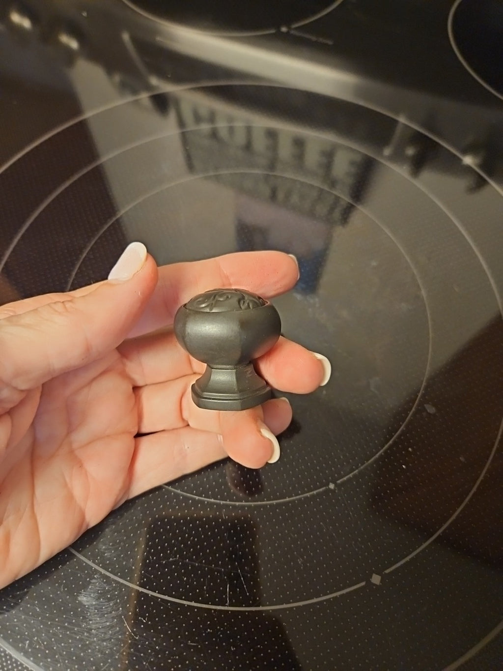 NWOT Restoration Hardware Aged Bronze Round Cabinet Knob 1.25” Floral Scroll