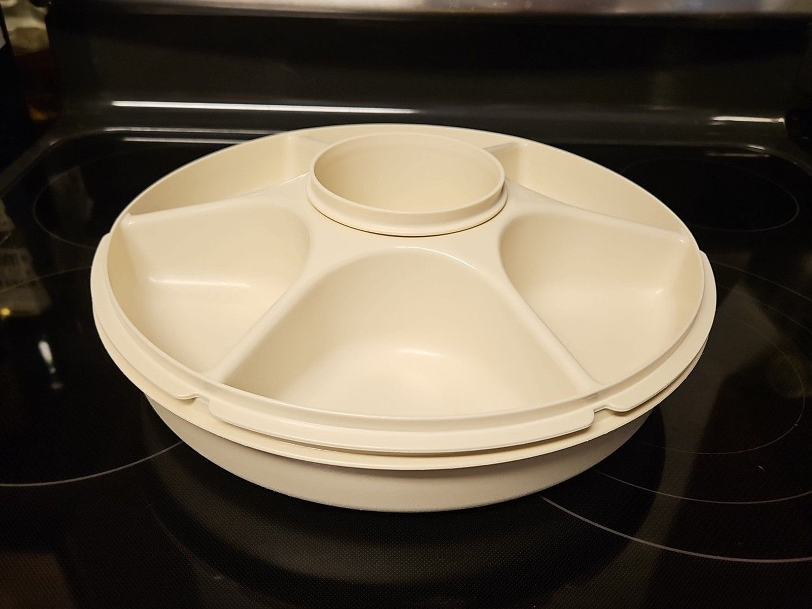 Tupperware Divided Serving Tray 1665-3 Almond With Lid 1666-3 & Dip Bowl 3 pc set