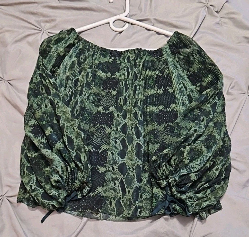 Wilfred Aritzia Talence Blouse Green & Black Python Snake Print Pleated size S
