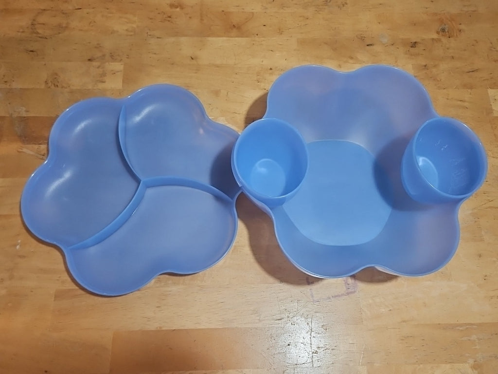 Tupperware Light Blue Chip N Dip 6 Piece Set Serving Platter 1.5 Gal