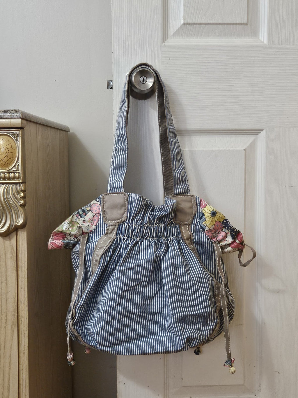NWOT Thirty-One Cinch-Top Bucket Bag in Railroad Denim Free Spirit Floral Lining